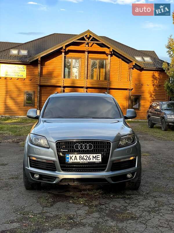 Позашляховик / Кросовер Audi Q7 2007 в Дубні