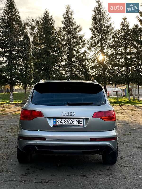 Позашляховик / Кросовер Audi Q7 2007 в Дубні