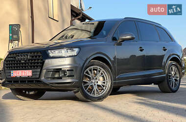 Внедорожник / Кроссовер Audi Q7 2018 в 