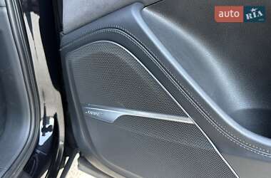Позашляховик / Кросовер Audi Q7 2015 в 