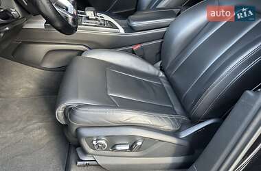 Позашляховик / Кросовер Audi Q7 2015 в 