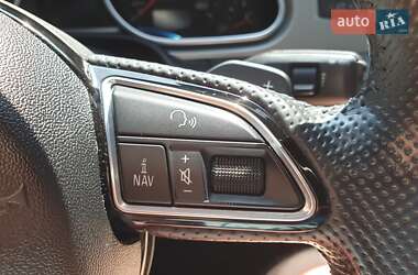 Внедорожник / Кроссовер Audi Q7 2015 в 