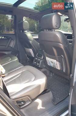 Внедорожник / Кроссовер Audi Q7 2015 в 