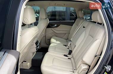 Позашляховик / Кросовер Audi Q7 2017 в 