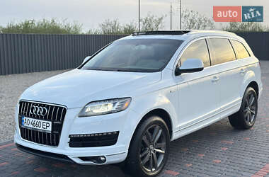 Внедорожник / Кроссовер Audi Q7 2013 в 