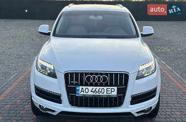 Внедорожник / Кроссовер Audi Q7 2013 в 