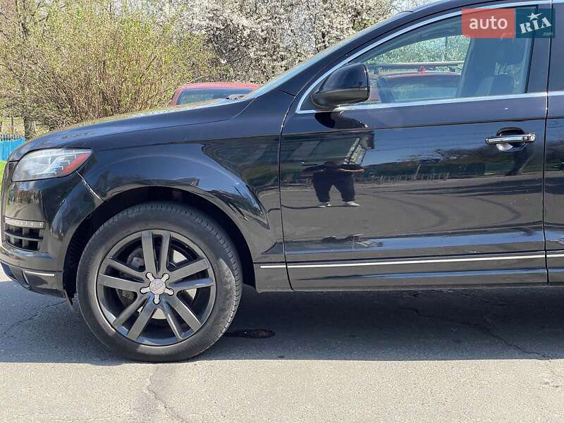 Позашляховик / Кросовер Audi Q7 2013 в Києві