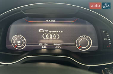 Внедорожник / Кроссовер Audi Q7 2017 в 