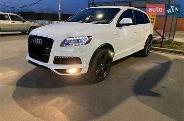 Внедорожник / Кроссовер Audi Q7 2015 в 