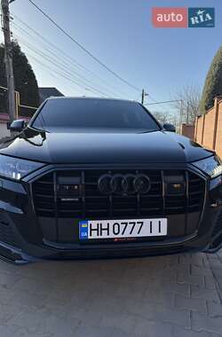 Внедорожник / Кроссовер Audi Q7 2020 в 