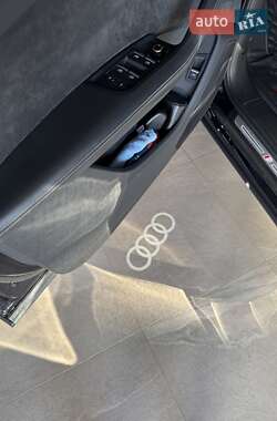 Внедорожник / Кроссовер Audi Q7 2020 в 