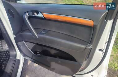 Позашляховик / Кросовер Audi Q7 2014 в 
