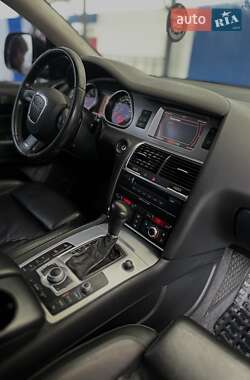 Внедорожник / Кроссовер Audi Q7 2007 в 