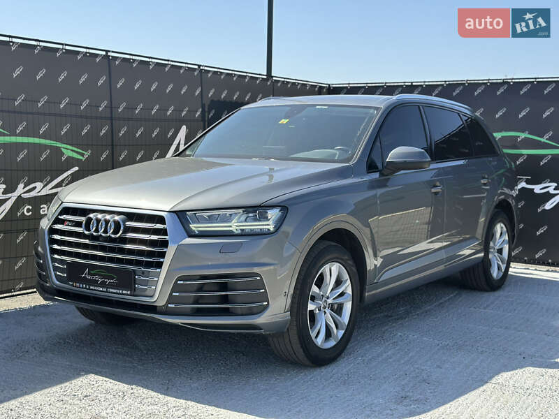 Позашляховик / Кросовер Audi Q7 2016 в 