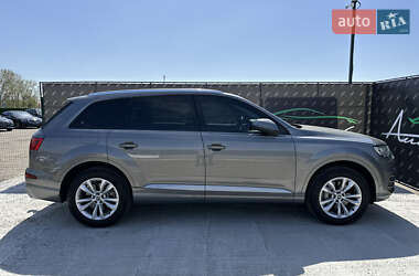 Позашляховик / Кросовер Audi Q7 2016 в 
