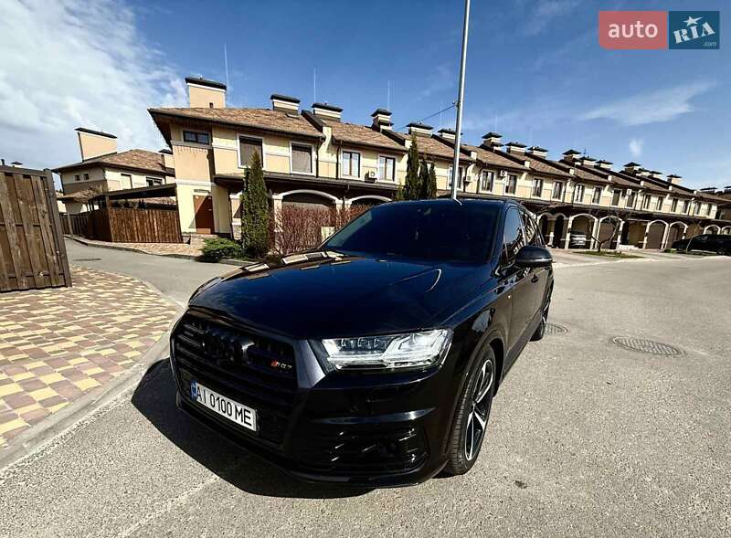 Внедорожник / Кроссовер Audi Q7 2016 в 