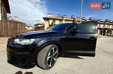 Внедорожник / Кроссовер Audi Q7 2016 в 