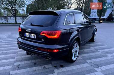 Внедорожник / Кроссовер Audi Q7 2012 в 