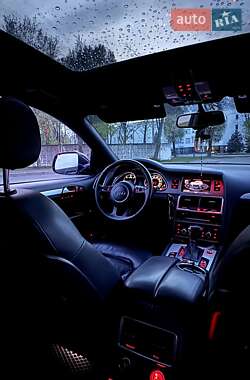 Внедорожник / Кроссовер Audi Q7 2012 в 
