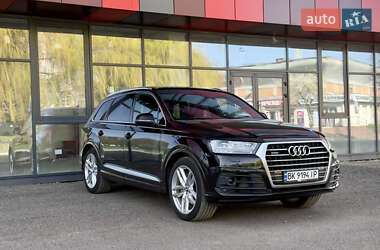 Внедорожник / Кроссовер Audi Q7 2018 в 