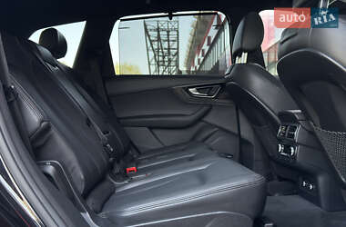 Внедорожник / Кроссовер Audi Q7 2018 в 