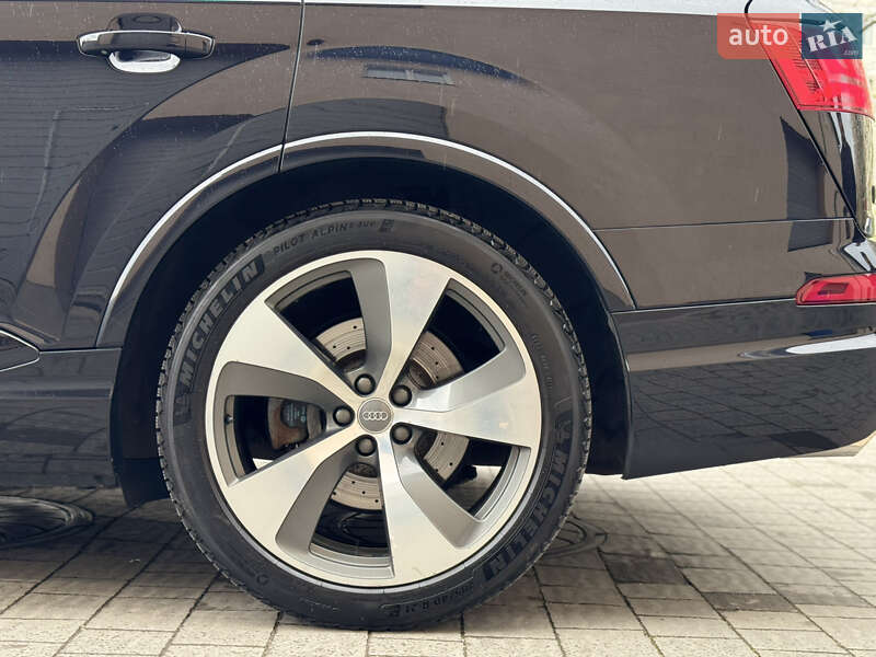 Внедорожник / Кроссовер Audi Q7 2015 в Тернополе
