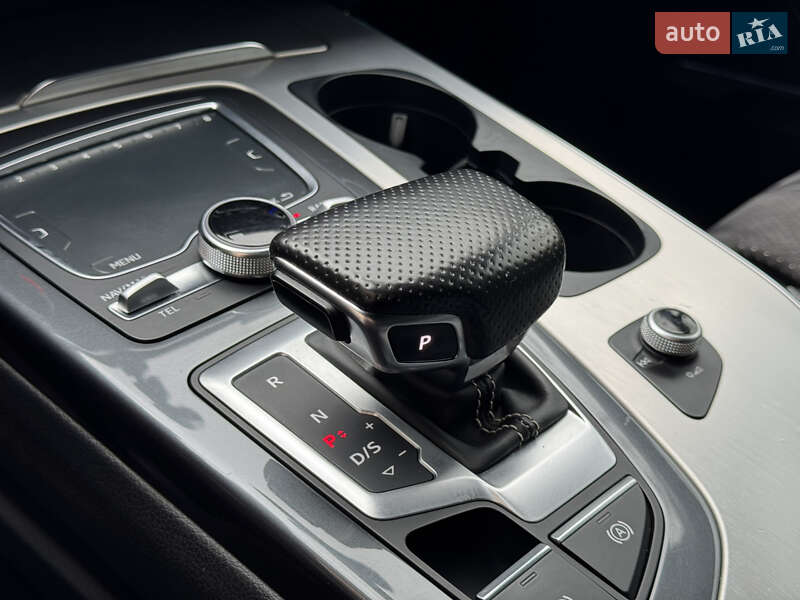 Внедорожник / Кроссовер Audi Q7 2015 в Тернополе
