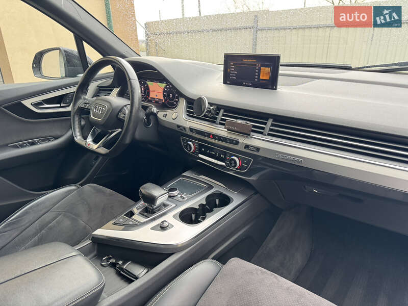 Внедорожник / Кроссовер Audi Q7 2015 в Тернополе