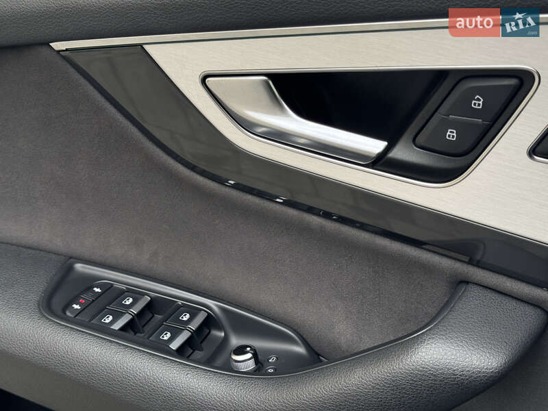 Внедорожник / Кроссовер Audi Q7 2015 в Тернополе