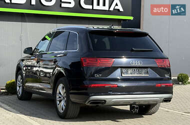 Внедорожник / Кроссовер Audi Q7 2016 в 