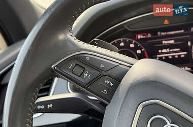 Внедорожник / Кроссовер Audi Q7 2016 в 