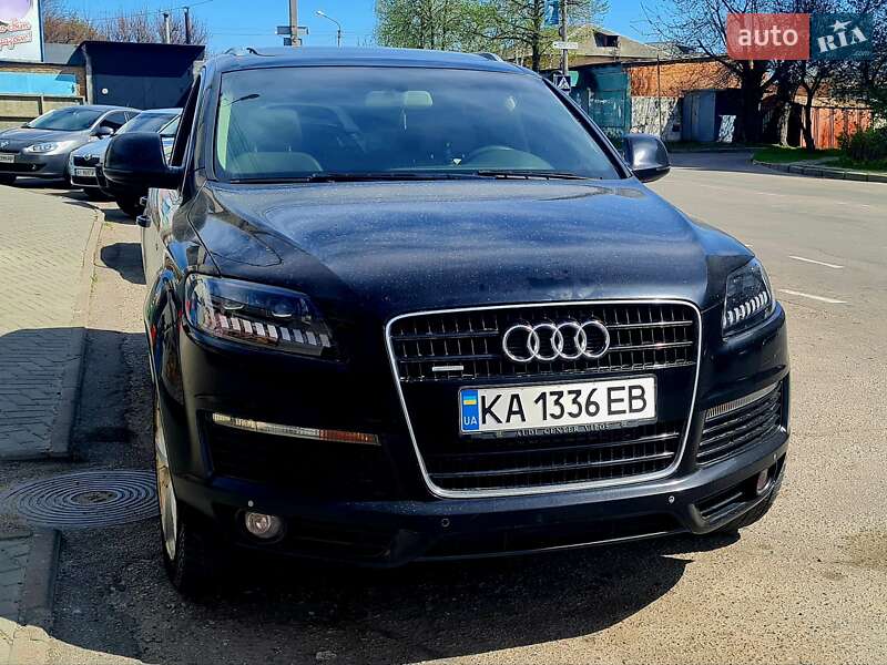Позашляховик / Кросовер Audi Q7 2006 в 
