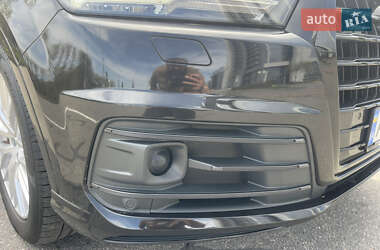 Позашляховик / Кросовер Audi Q7 2015 в 
