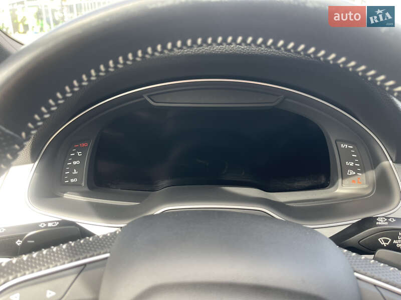 Внедорожник / Кроссовер Audi Q7 2015 в Киеве