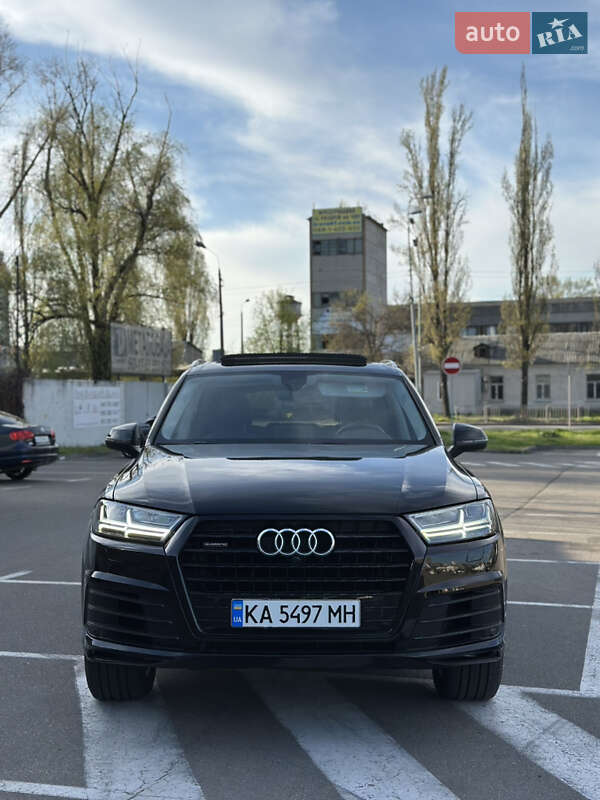 Внедорожник / Кроссовер Audi Q7 2019 в Киеве