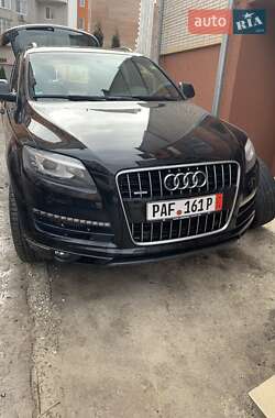 Внедорожник / Кроссовер Audi Q7 2011 в 
