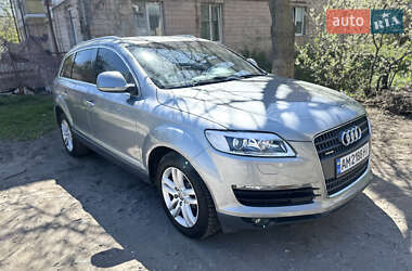 Внедорожник / Кроссовер Audi Q7 2007 в 