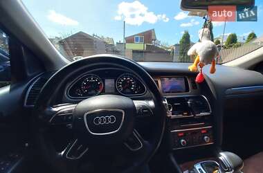 Внедорожник / Кроссовер Audi Q7 2012 в 