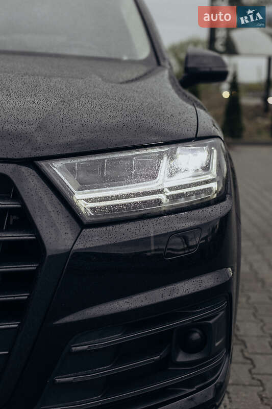 Внедорожник / Кроссовер Audi Q7 2016 в Луцке