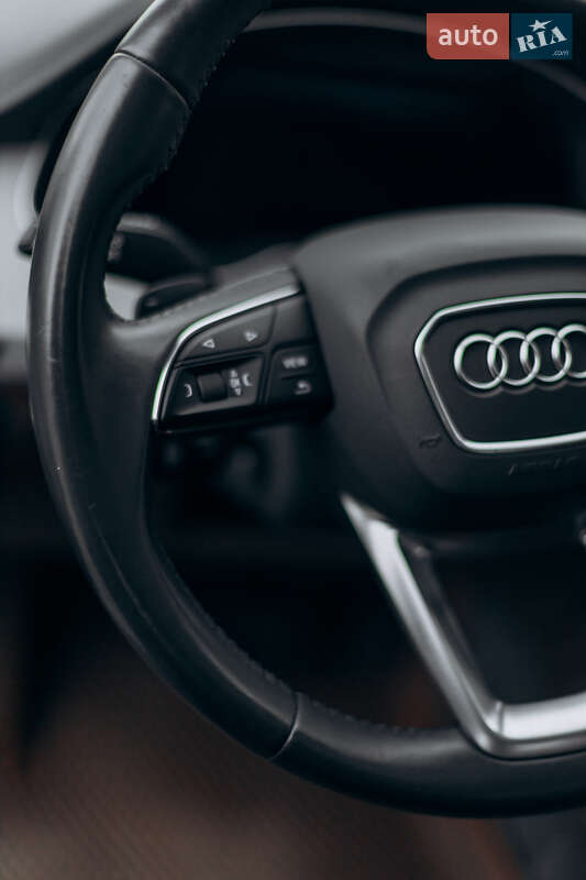 Внедорожник / Кроссовер Audi Q7 2016 в Луцке