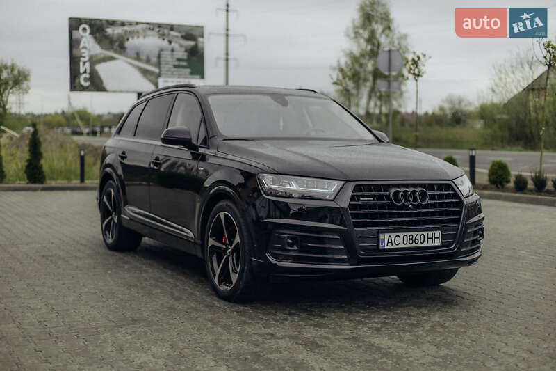 Внедорожник / Кроссовер Audi Q7 2016 в Луцке