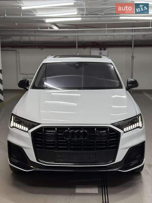 Позашляховик / Кросовер Audi Q7 2022 в Києві