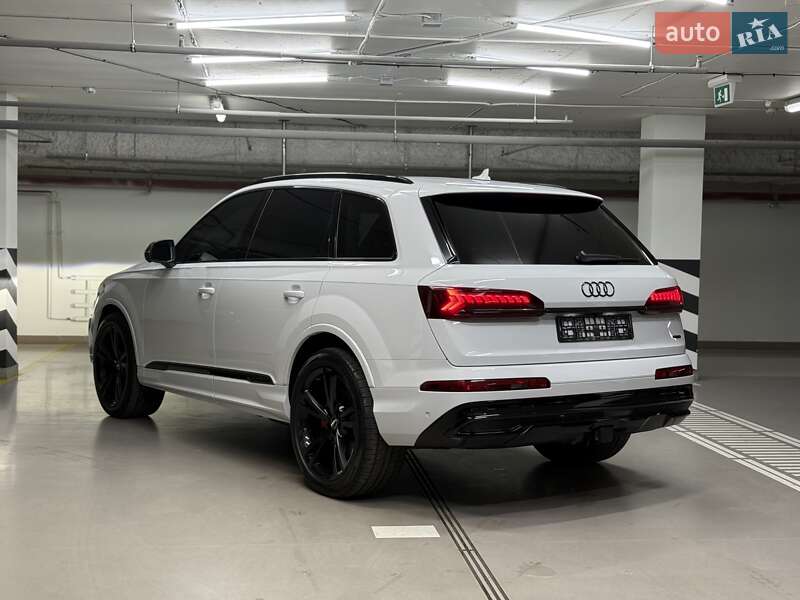 Позашляховик / Кросовер Audi Q7 2022 в Києві