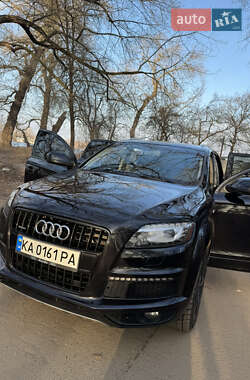 Внедорожник / Кроссовер Audi Q7 2013 в 
