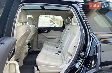 Внедорожник / Кроссовер Audi Q7 2018 в 