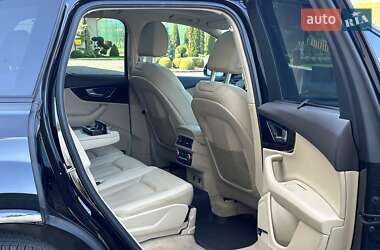 Внедорожник / Кроссовер Audi Q7 2018 в 
