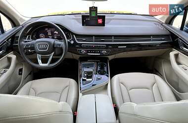 Внедорожник / Кроссовер Audi Q7 2018 в 