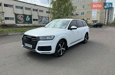 Внедорожник / Кроссовер Audi Q7 2016 в 