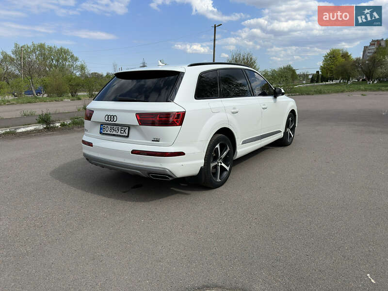 Внедорожник / Кроссовер Audi Q7 2016 в Шептицькому
