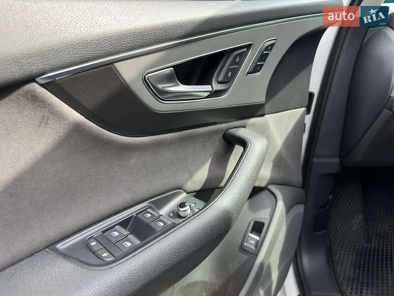 Внедорожник / Кроссовер Audi Q7 2016 в Шептицькому